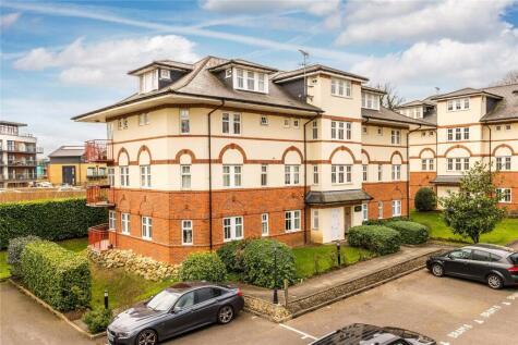 Claremont Avenue, Woking, GU22