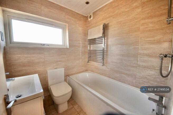1 bed House Share to rent Image 6