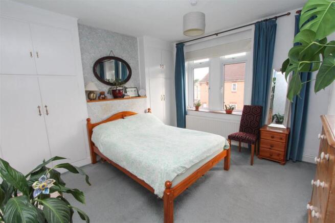 Bedroom 1.jpg
