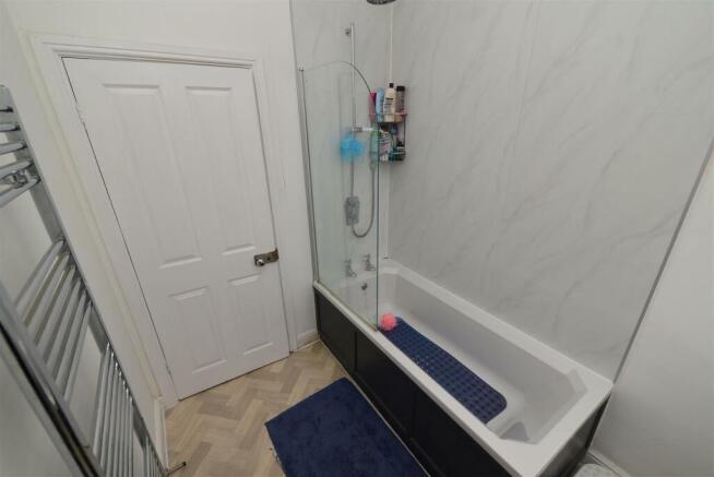 bath1.JPG