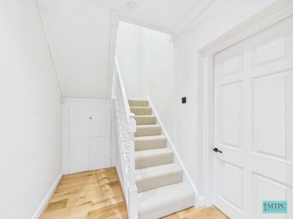 4 bed End of Terrace to rent Image 11