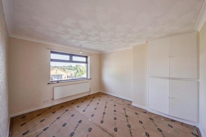 3 bed Semi-Detached for sale Image 12