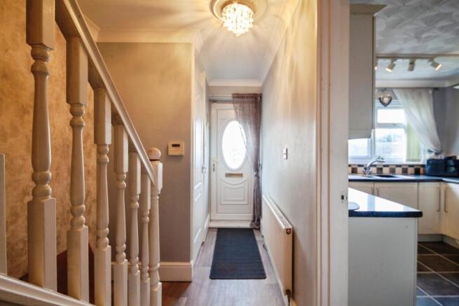 3 bed Terraced for sale Image 5