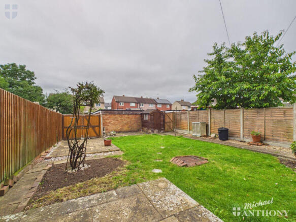 CAM03218G0-PR1067-STILL009