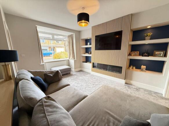 Semi-Detached for sale Image 2