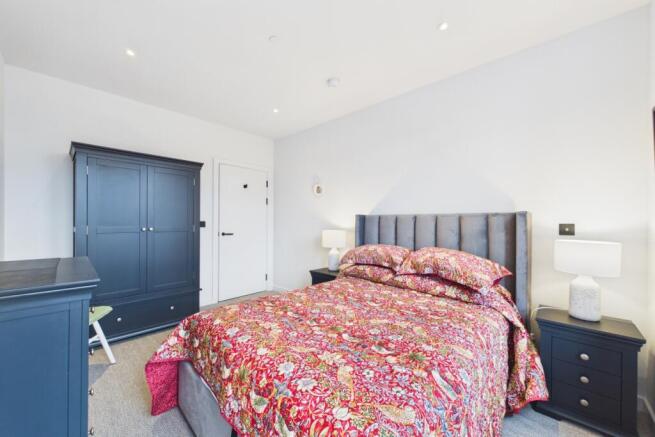 2 bed Apartment for sale Image 11