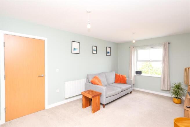 2 bed Apartment for sale Image 8
