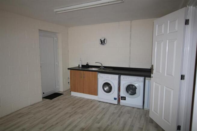 Entrance Hall / Utility
