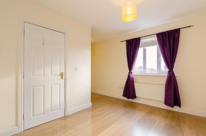 3 bed House to rent Image 7