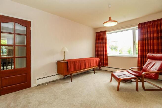 4 bed Detached for sale Image 8