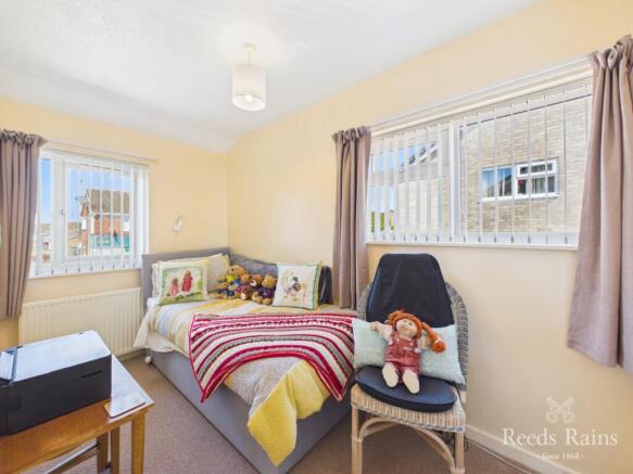 3 bed Semi-Detached for sale Image 8