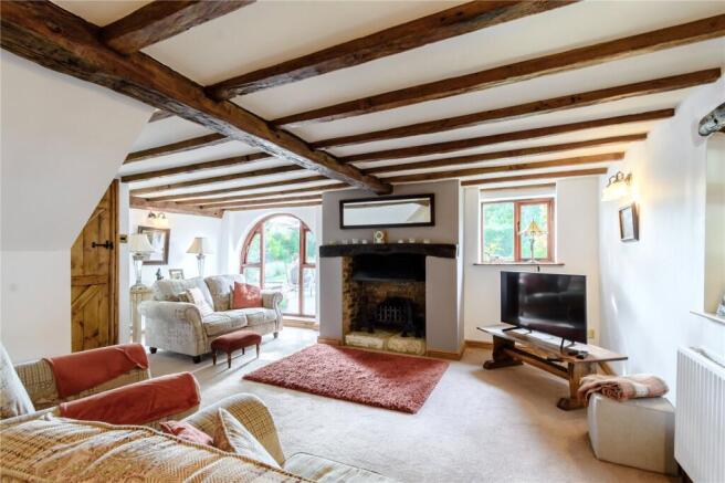 5 bed Detached for sale Image 4