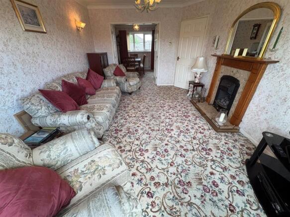 2 bed Semi-Detached Bungalow for sale Image 5