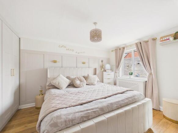 2 bed Semi-Detached Bungalow for sale Image 11