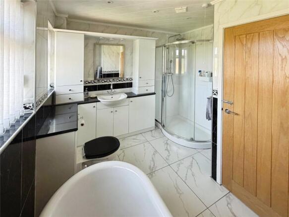 3 bed Detached for sale Image 7