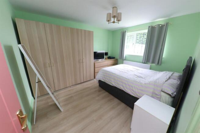 2 bed Semi-Detached Bungalow for sale Image 7