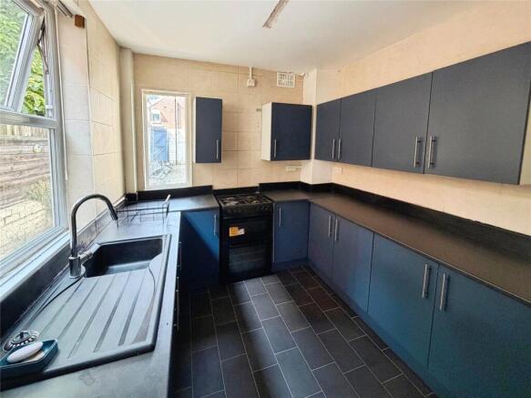 3 bed Terraced for sale Image 6