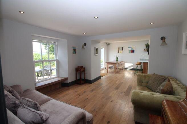 Sitting room/day room