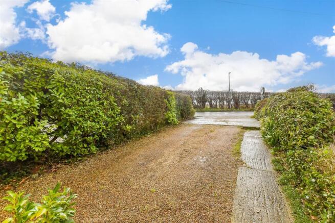 Driveway/Parking