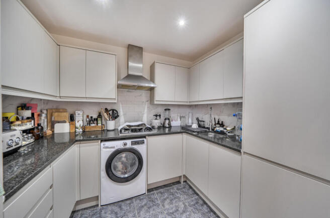 1406186-10-6981fc...