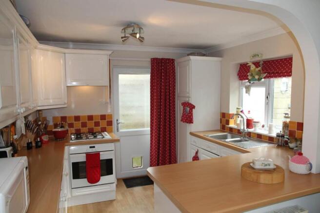 Kitchen.JPG