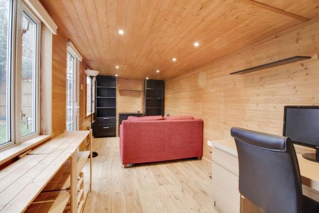 Photo 10