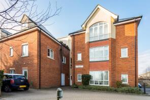 Flat 5, Sempringham Court, Salisbury Road, Marlborough SN8 4AH
