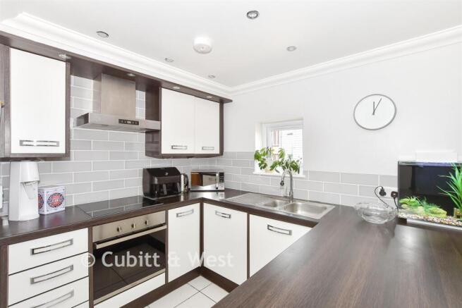 Kitchen/ Living Room