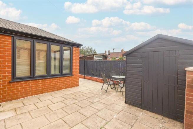 2 bed Detached Bungalow for sale Image 4