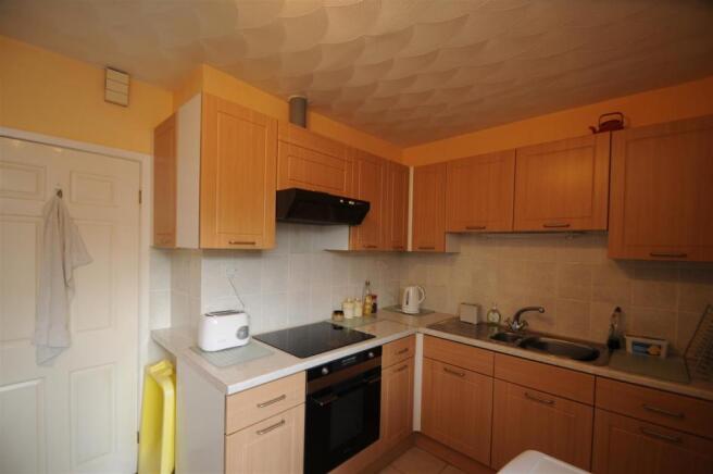 Linden Drive - Kitch