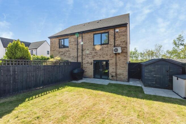 3 bed Semi-Detached for sale Image 9