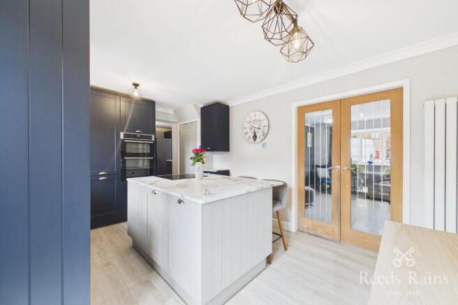 3 bed Detached for sale Image 9