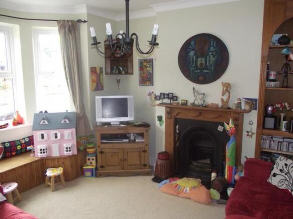 LOUNGE: