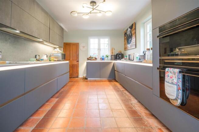 Parry Church Cottage Landulph-5.jpg