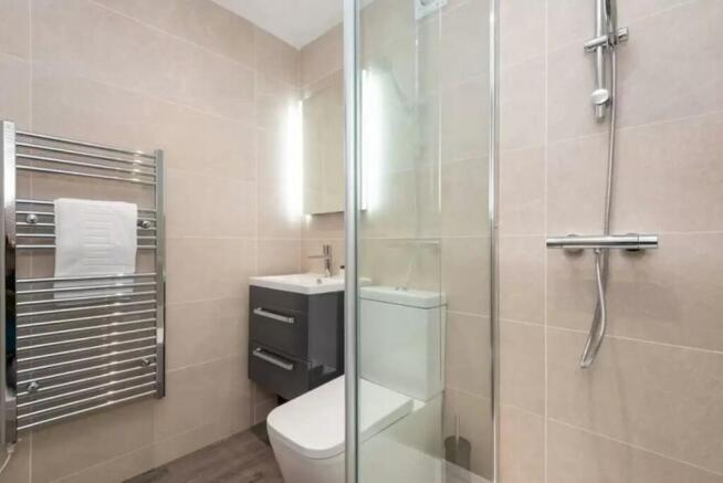 1 bed Apartment to rent Image 8