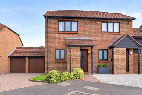 Caesars Gate, Warfield, Bracknell, Berkshire, RG42