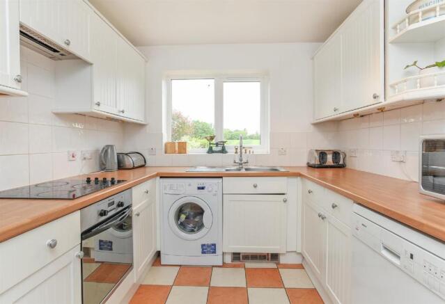 Kitchen 3.jpg