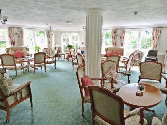RESIDENTS LOUNGE