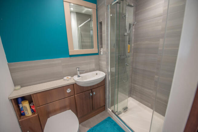 4 bed Detached for sale Image 12