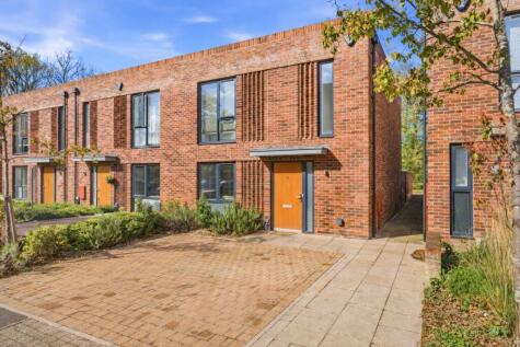 Barnes Wallis Way, Bricket Wood, St. Albans, Hertfordshire, AL2