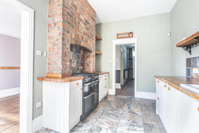 4 bed Terraced for sale Image 7