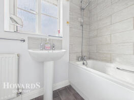 6, Leonard Drive, Lowestoft NR32 4WB