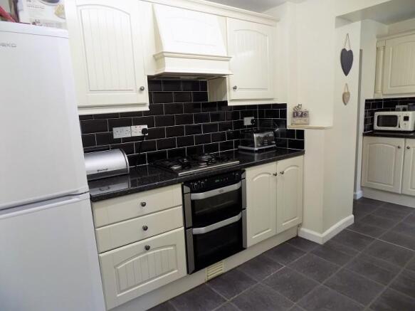L-Shaped Kitchen