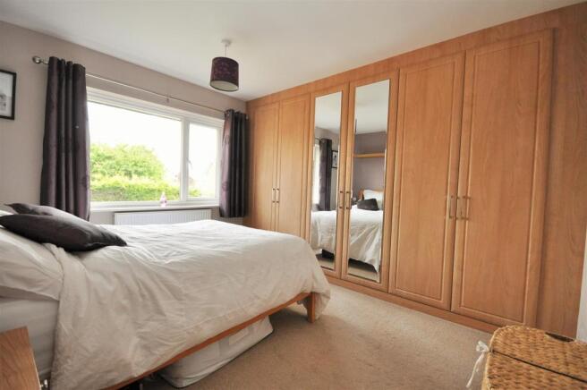 Bedroom 1.JPG