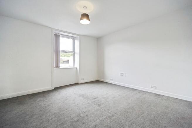 2 bed Terraced for sale Image 7