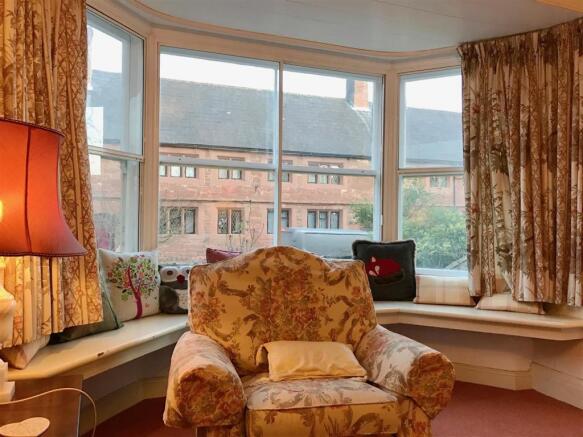 BAY WINDOW.jpg