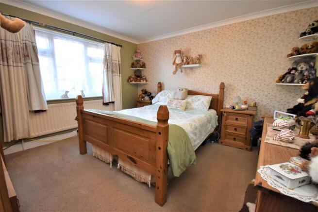 Bedroom 1.JPG
