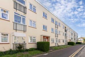 75, Flowersmead, Upper Tooting Park, London SW17 7SZ