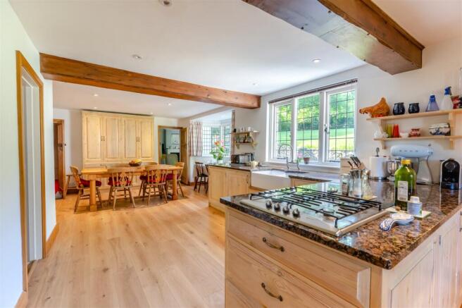 Kitchen/Breakfast Room