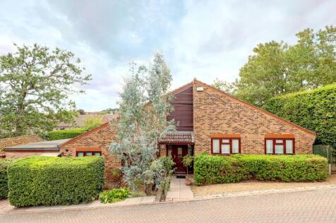 Bryce Close, Ware, SG12